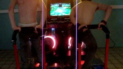 TOPLESS DDR Nigel