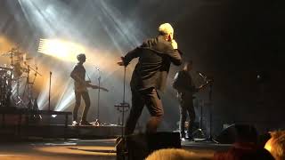 SIMPLE MINDS - BANGING ON THE DOOR / DOLPHINS - LUDWIGSBURG MHP ARENA 28-04-22