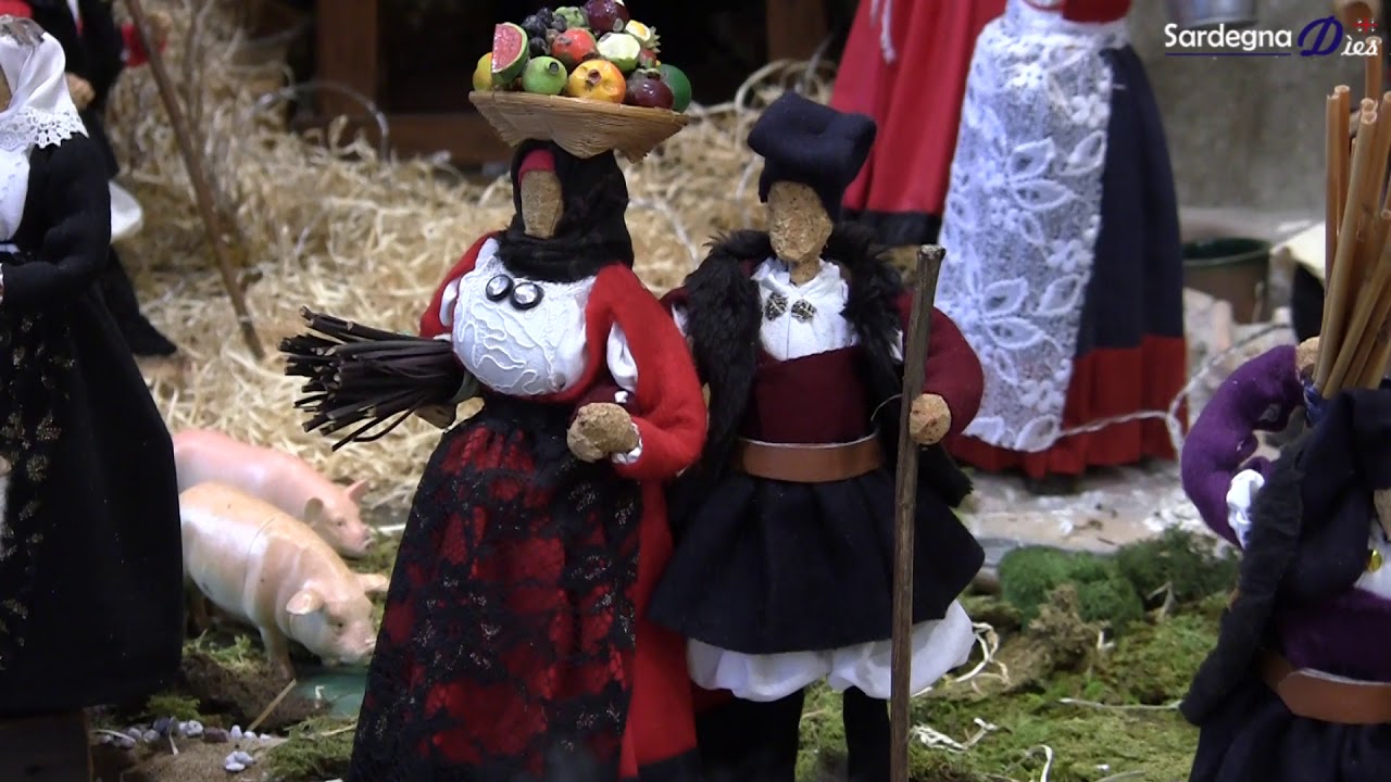 A Sennori Allestito Un Presepe Tutto Con Personaggi In Costume Sardo Youtube