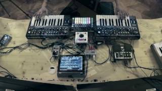 INNovation - Novation Bass Station 2, Novation Circuit (nodaw live jam)