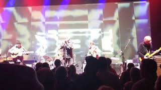 Wilco & Robyn Hitchcock - I Wanna Destroy You ( Soft Boys Cover) @ Chicago Theater 12 15 2019 chords