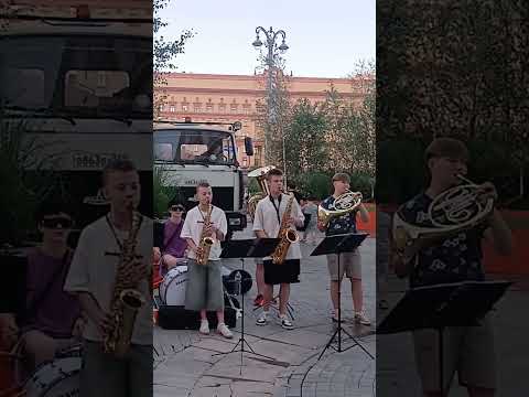 Уличные музыканты.Лубянская площадь.Москва