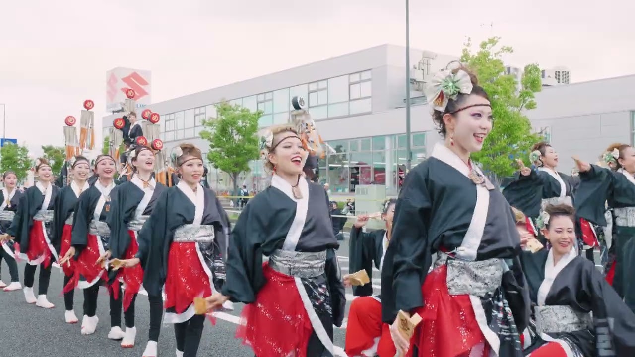 鳴子12組み 朝霞鳴子一族め組 │ ちばYOSAKOI2025 │ LUMIXS5M2X - YouTube