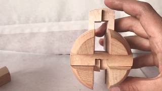 How to solve the wooden barrel puzzle