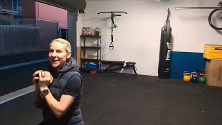 Zig zag walking lunges