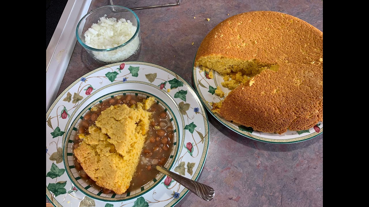 Cornbread and Pinto beans - YouTube