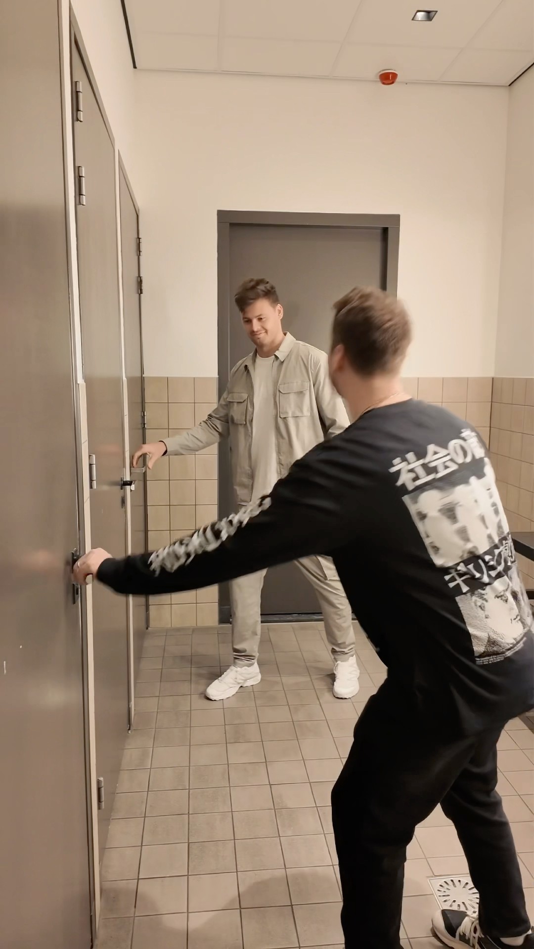 The doors ​⁠@mikewilliams  and ​⁠@YouNotUs  have opened ?#electronicmusic #newmusic #1975 #meme