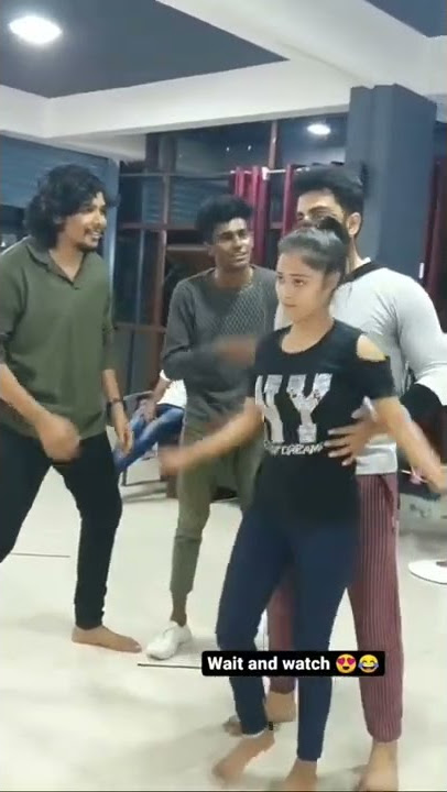 tapa tap 😂#dance #short #youtubeshorts #funny #music.mp4