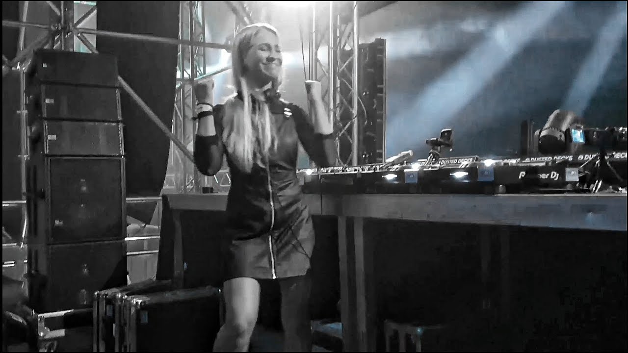 Vanessa Sukowski @ Sonne Mond Sterne Festival 2019 (Trance & Acid)