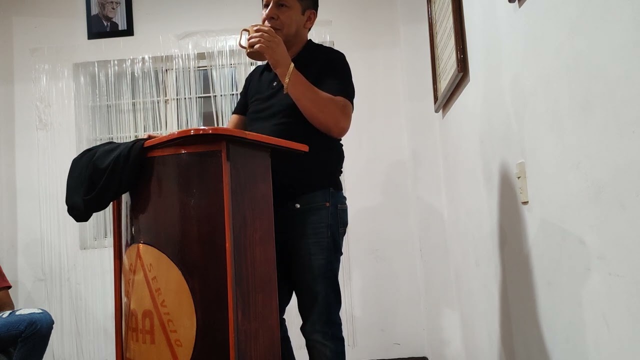 padrino CARLOS CASTRO ... tema: 5a tradición... ... haz una cosa bien hecha y NO mil mal hechas