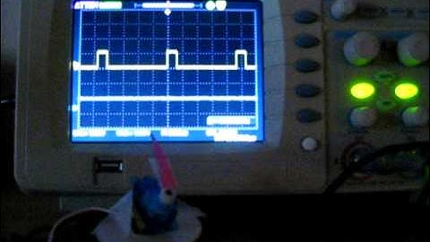 Servo control with oscilloscope debuggin