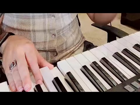 ايوب بيجي محايني انا     2023