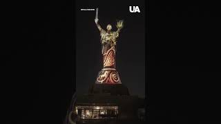 MESMERIZING! The Motherland Monument in Kyiv. Art installation for Ukraine’s Independence Day
