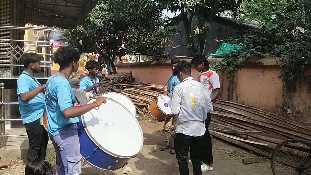 চোখ দুটো টানা টানা ঠোঁট দুটো লাল গানে(বড়বাবা তাসা ব্যান্ড)📞7864967278