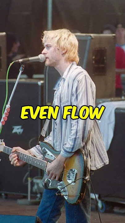 Kurt Cobain CHANGES the Lyrics of 'Smells like teen spirit' live 😂