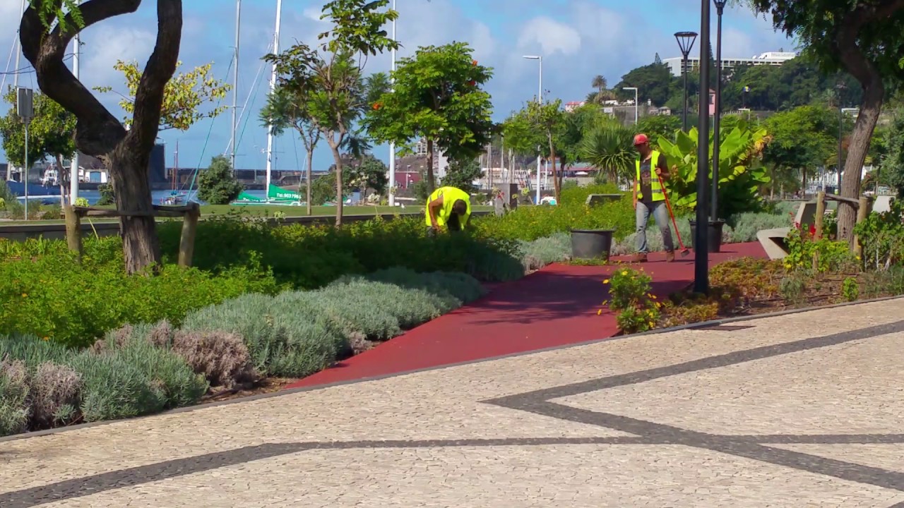 Gartenlandschaftsbauer auf Madeira - YouTube