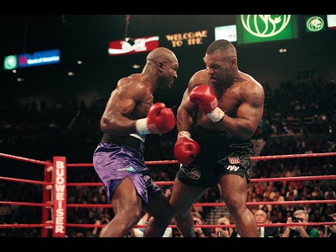 Vídeo: Evander Holyfield encara caixa?