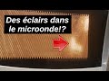 Comment réparer un four micro-onde qui fait des éclairs et des flashs lumineux dès qu&#39;il démarre