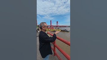 Jembatan Ampera, ini salah satu jembatan lejen di kota Palembang.