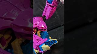 Some Squeeze and play! #transformers #transformersstopmotion #transformerslegacy #transformersg1