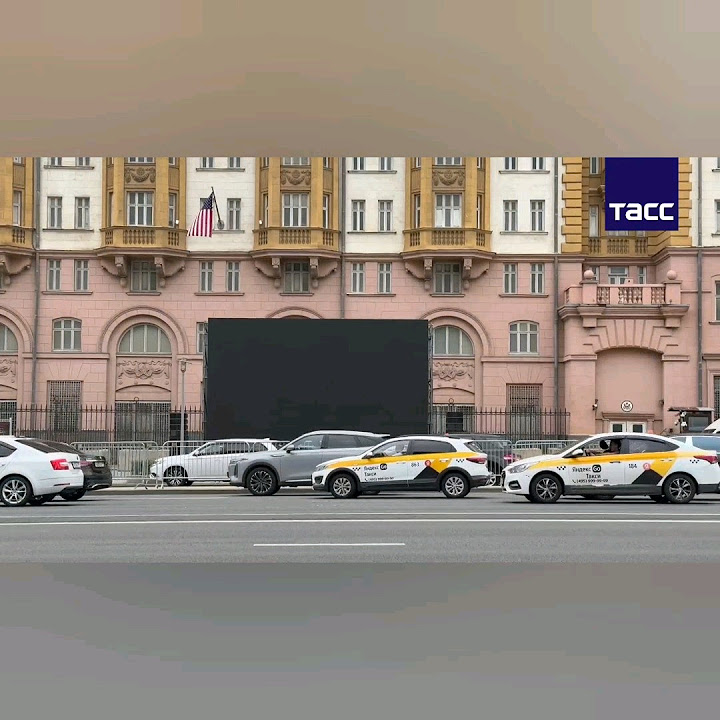 Шаман у посольства в москве. Шаман у посольства в москве. Шаман у посольства в москве. Шаман у посольства в москве. Шаман у посольства в москве.