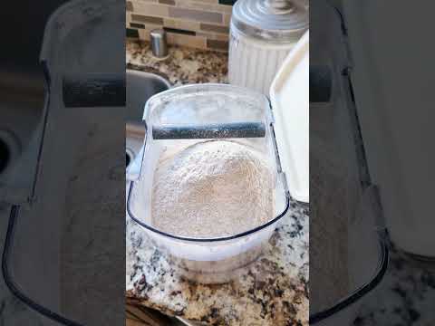 How to Spring Clean Your Pantry #howto