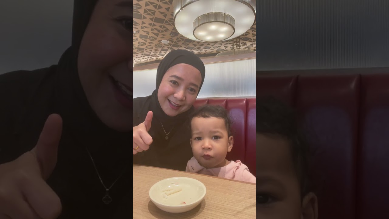 VLOG MAKAN SUSHI KAKAK ABANG ADEK DIRA | 