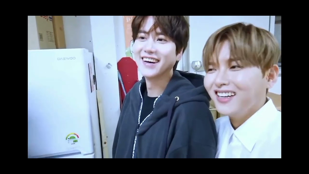 KyuWook moments part 1 (Kyuhyun with Ryeowook hyung)