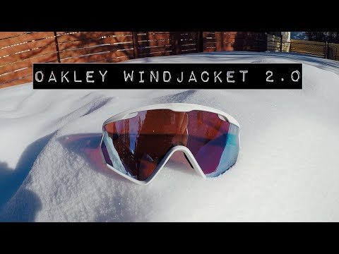 Video: Oakley Wind Jacket 2.0 ulasan kacamata hitam