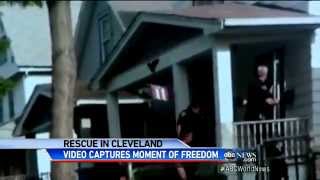 Charles Ramsey on video escorting Amanda Berry away from House of Horrors?
