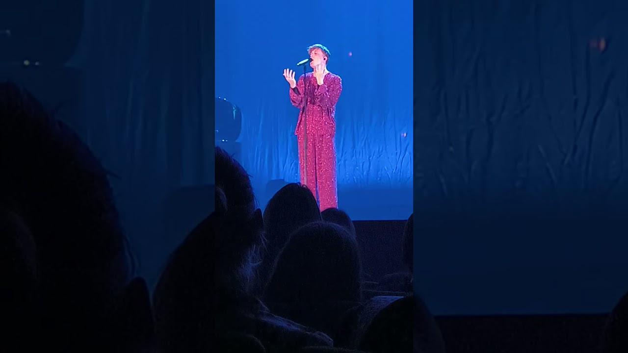 Loïc Nottet - Cygne (acoustique) 20.12.2023 Liège