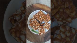 Ghar vaali CHIKKI ?❣️shortschikkichikkirecipefoodsnacksrecipeviral trendingytshorts