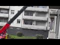 Vido un homme retranch dans son logement  tours  la police intervient avec laide des pompiers