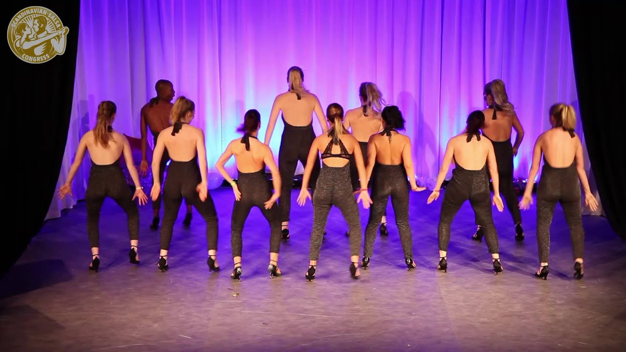 Adrianas Danshus Ladies Student Team