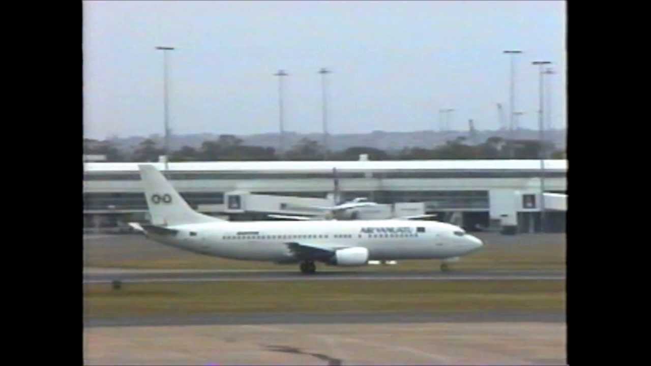 Sydney Airport in December 1997
