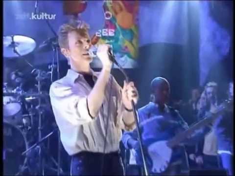 Hello Spaceboy David Bowie Hallo Spaceboy - YouTube