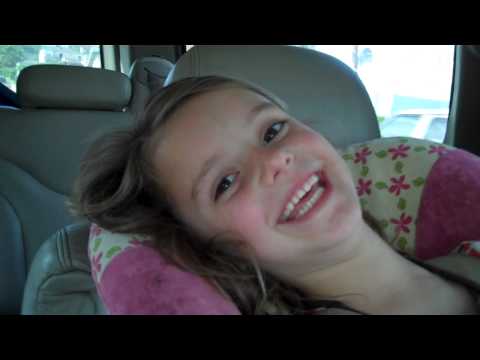 5 year old LOVES Justin Bieber (5/14/10-114)