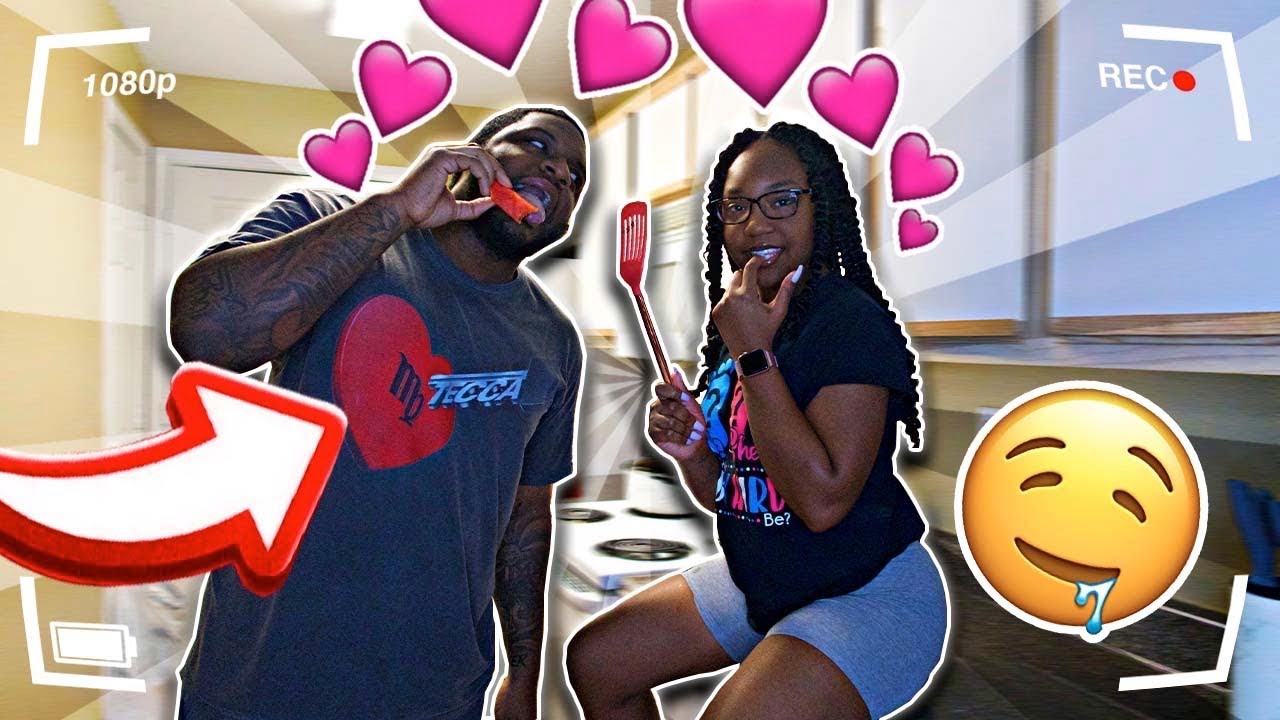 TRYING TO GET MY GIRLFRIEND “IN THE MOOD” WHILE SHE COOKS TO SEE HOW