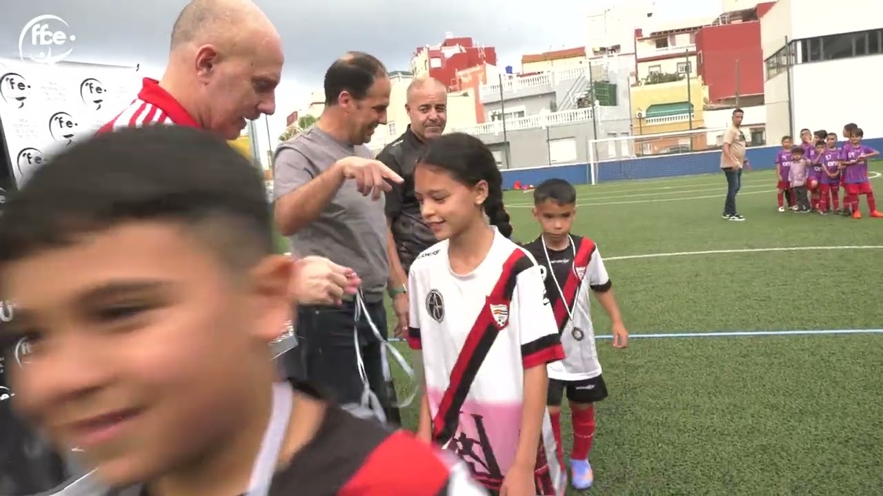 Entrega de medallas y trofeos categoría Prebenjamín 22-23 | RFFCE