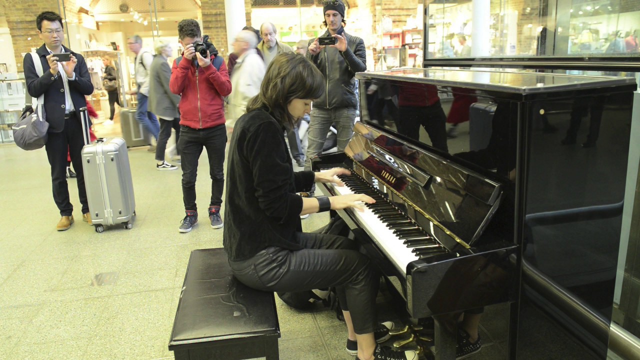 playing Bohemian Rhapsody on Elton John's piano at St ...