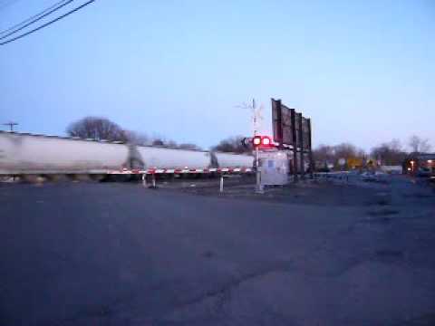 CSX Q417 looks short in Ridgefield Park