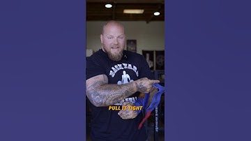HOW to put on WRIST WRAPS #shorts #fitness #squat #bench #deadlift