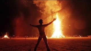 Dead Sierra Nevada Trees Rise Again In Burning Man Temple In Black Rock Desert | Los Angeles Times