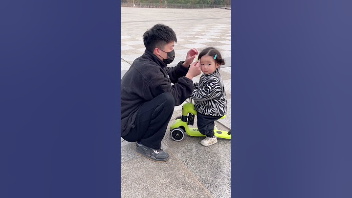 生个女儿我才知道他可以这么有耐心#父女日常 #爸爸的小棉袄