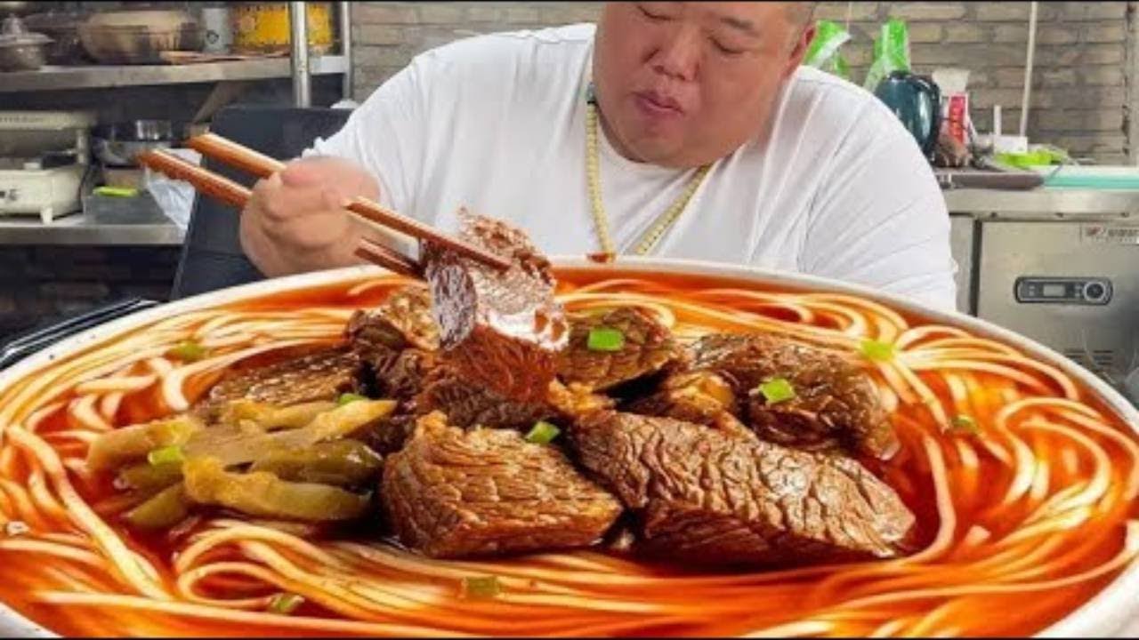 Eat beef ramen in a 40-year-old restaurant, it’s so spicy that you’ll be satisfied!