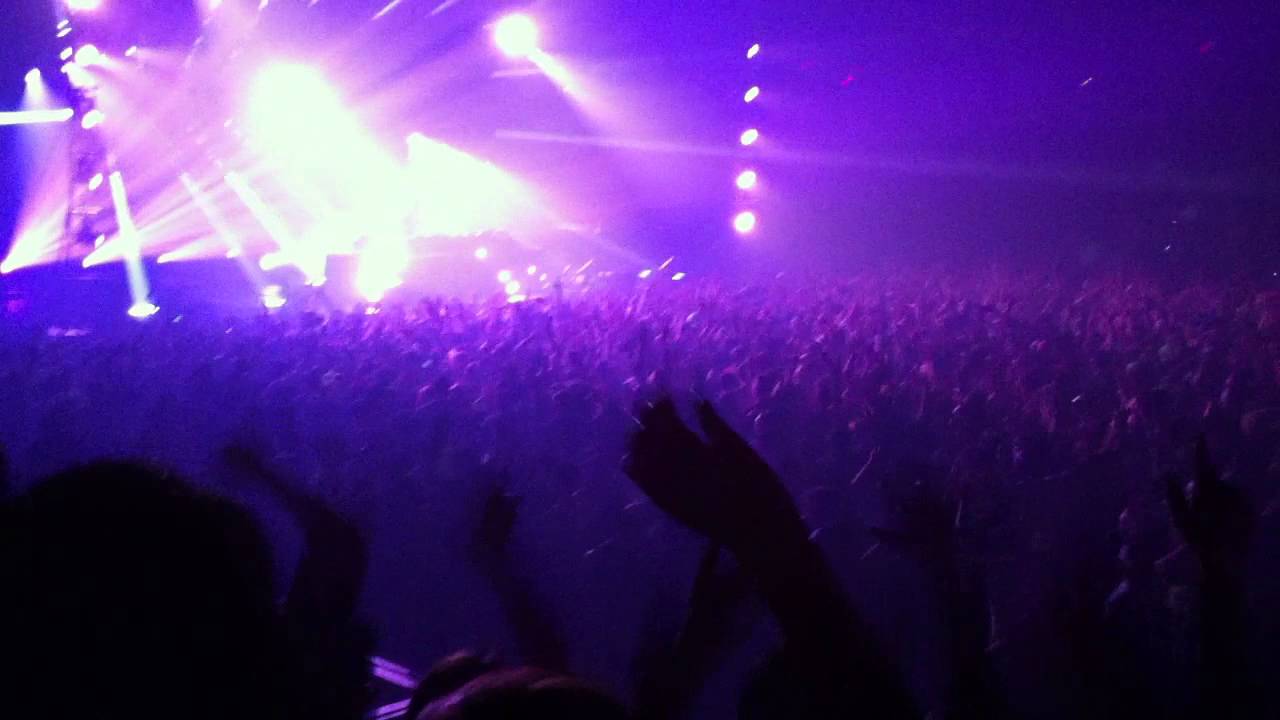 tiesto-live-umass-amherst-club-life-mullins-center-feb-21-2013
