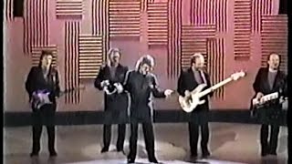 Frankie Valli and the 1990&#39;s 4 Seasons - Uptown Girl - LIVE!