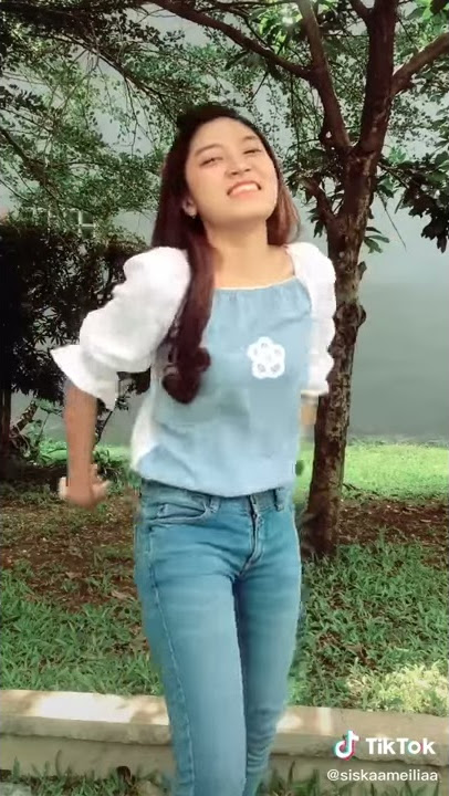 Tiktok goyang mama muda