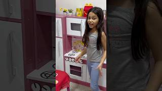 Arrumando a cozinha mais linda de Brinquedo das crianças #shorts #viral #brinquedos