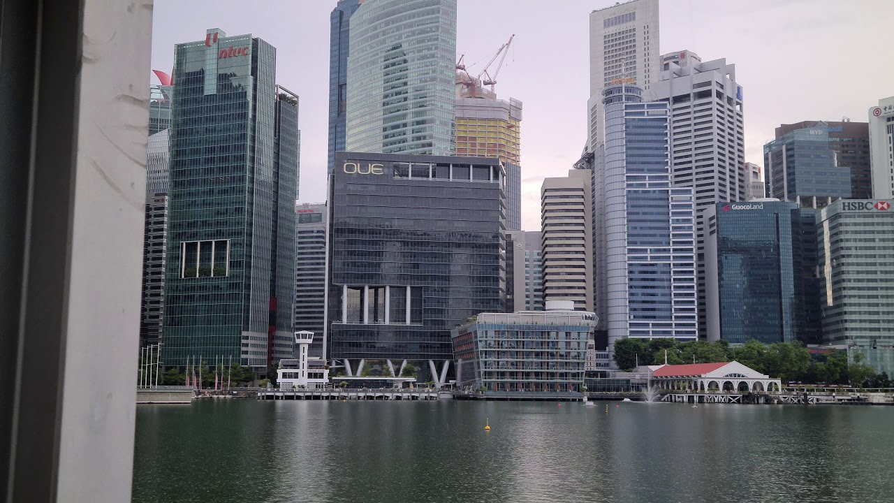 [8K] marina bay, from water taxi (south) crystal pavilion south apple Singapore
